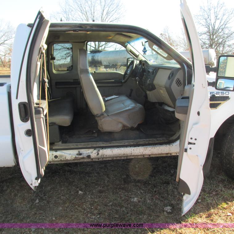 image for item L5347 2008 Ford F250 Super Duty XL SuperCab pickup truck