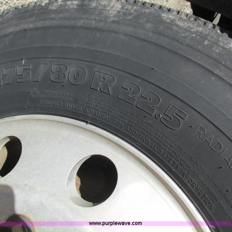 image for item L5348 2000 Freightliner Century Classic semi truck