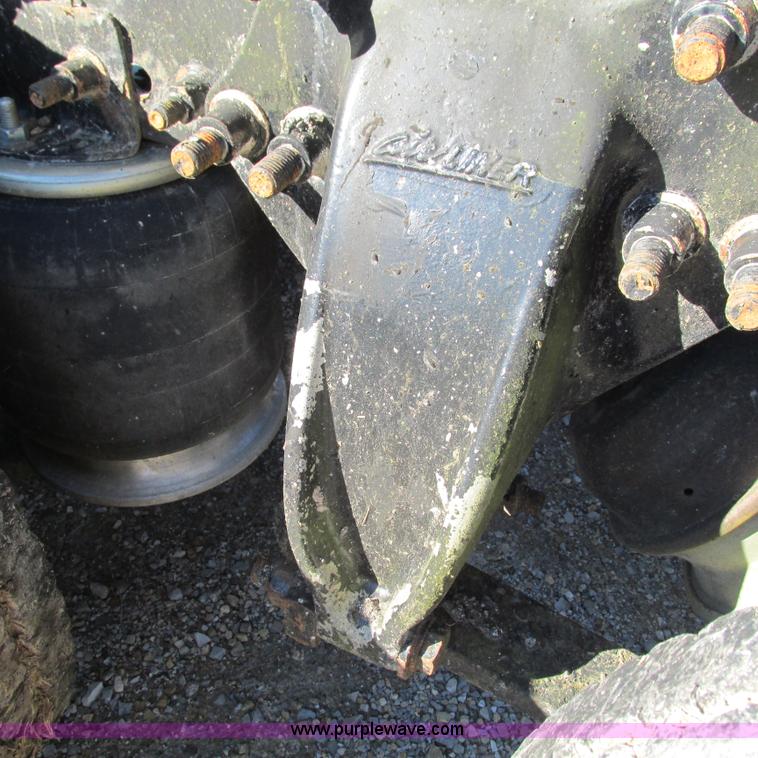 image for item L5348 2000 Freightliner Century Classic semi truck