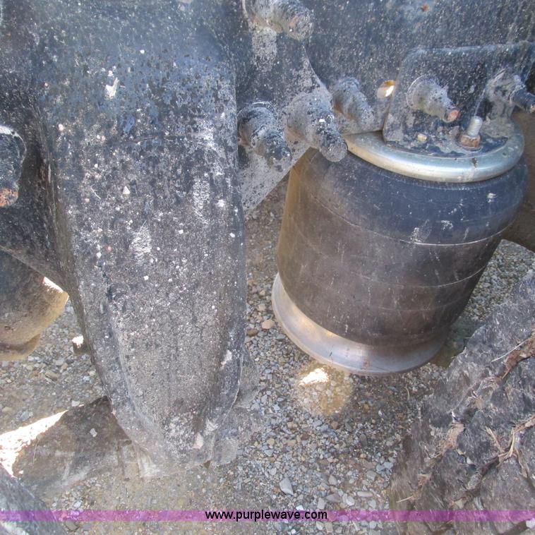 image for item L5348 2000 Freightliner Century Classic semi truck