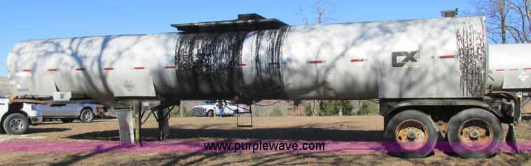 image for item L5349 1980 Fruehauf TEHE2-R7000 tank trailer
