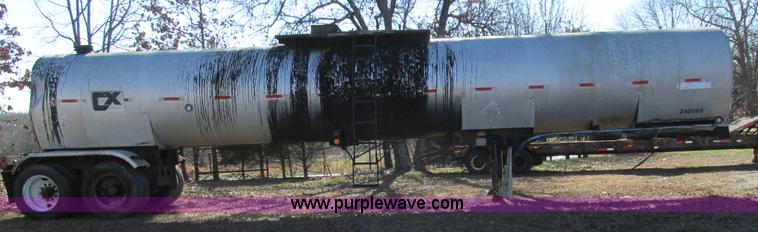 image for item L5349 1980 Fruehauf TEHE2-R7000 tank trailer