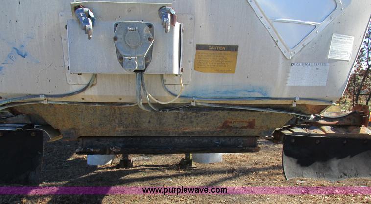 image for item L5349 1980 Fruehauf TEHE2-R7000 tank trailer