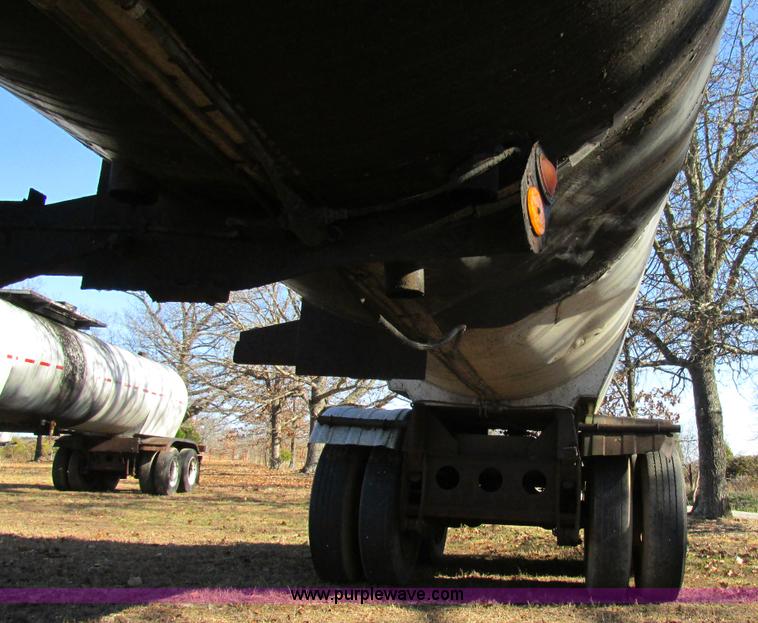 image for item L5349 1980 Fruehauf TEHE2-R7000 tank trailer