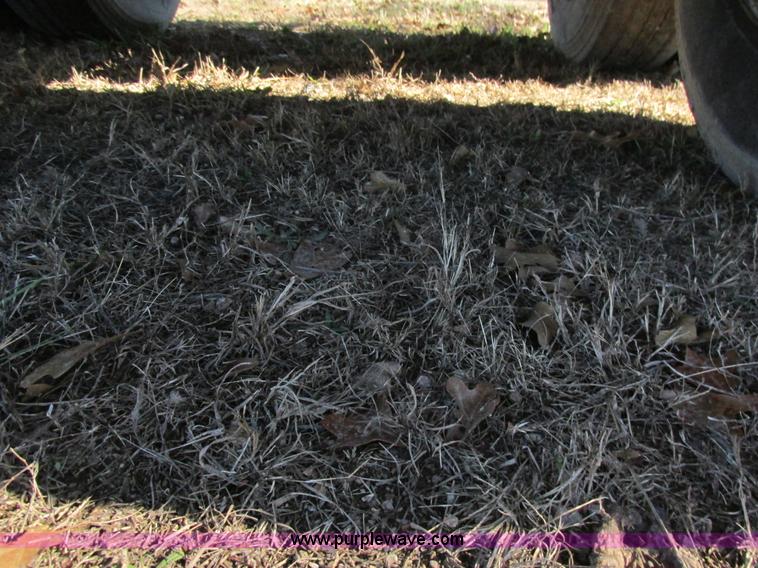 image for item L5349 1980 Fruehauf TEHE2-R7000 tank trailer