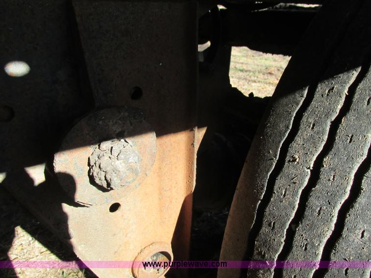 image for item L5349 1980 Fruehauf TEHE2-R7000 tank trailer