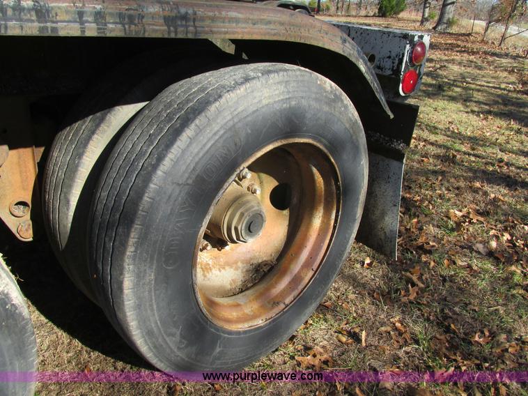 image for item L5349 1980 Fruehauf TEHE2-R7000 tank trailer