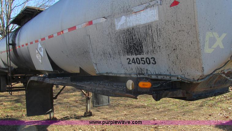 image for item L5350 1981 Fruehauf TEH-F2-R7000 tank trailer