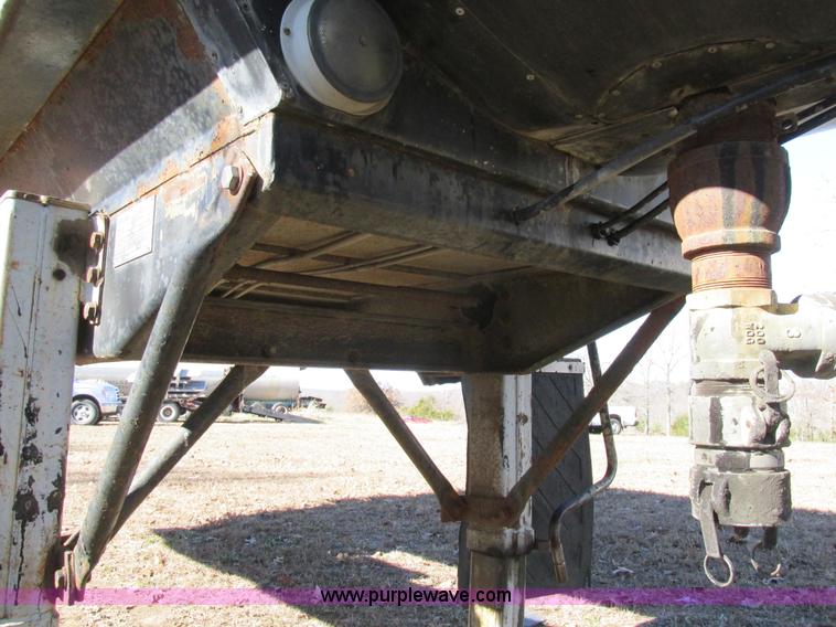 image for item L5350 1981 Fruehauf TEH-F2-R7000 tank trailer