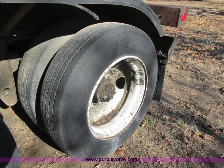 image for item L5350 1981 Fruehauf TEH-F2-R7000 tank trailer