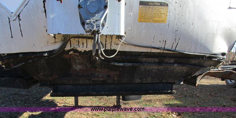 image for item L5351 1981 Fruehauf tank trailer