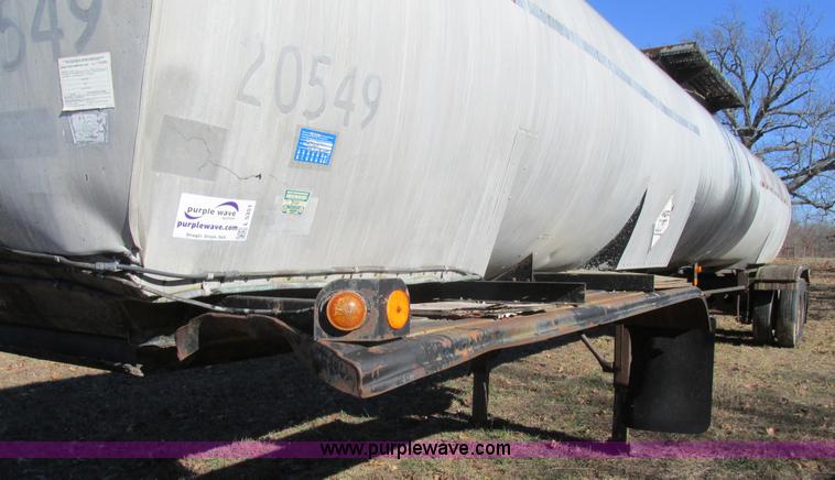 image for item L5351 1981 Fruehauf tank trailer