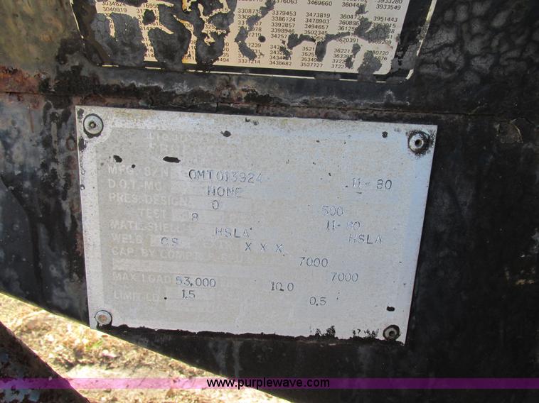 image for item L5351 1981 Fruehauf tank trailer