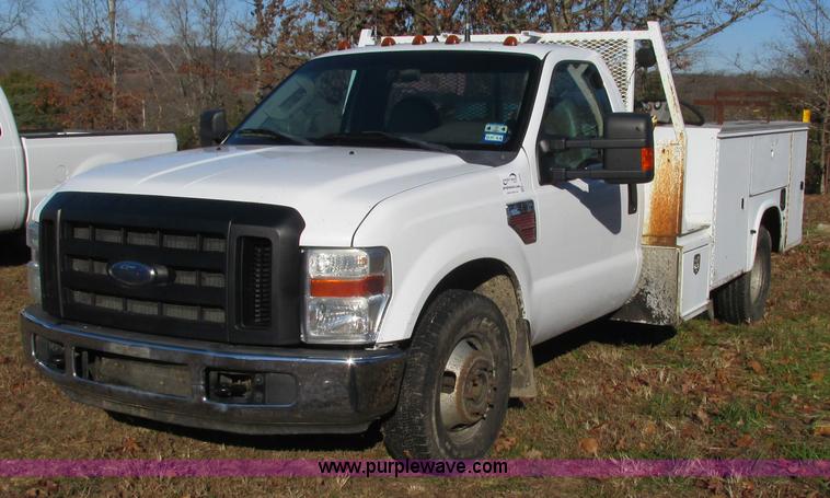 image for item L5352 2008 Ford F350 Super Duty XL utility truck