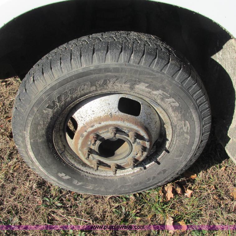 image for item L5352 2008 Ford F350 Super Duty XL utility truck