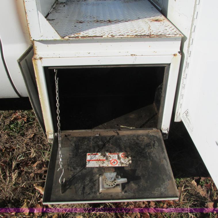 image for item L5352 2008 Ford F350 Super Duty XL utility truck