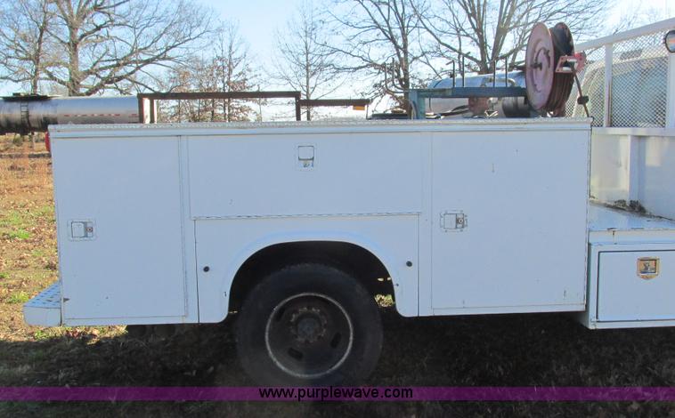 image for item L5352 2008 Ford F350 Super Duty XL utility truck
