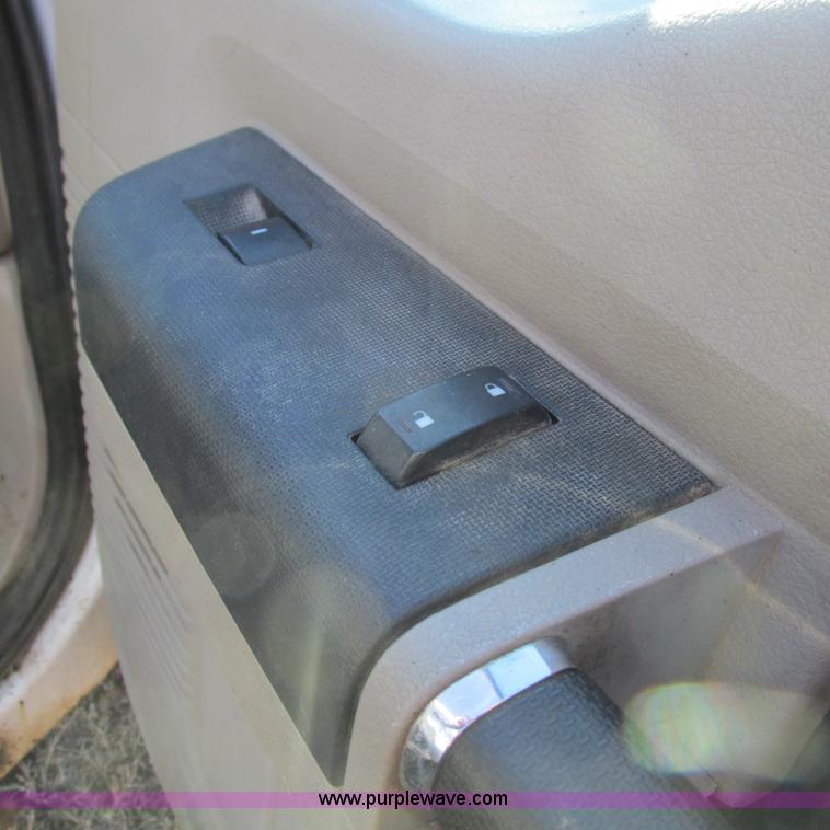 image for item L5352 2008 Ford F350 Super Duty XL utility truck