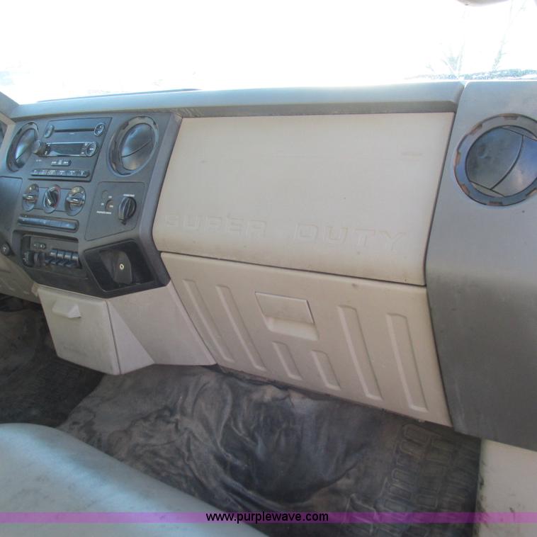image for item L5352 2008 Ford F350 Super Duty XL utility truck