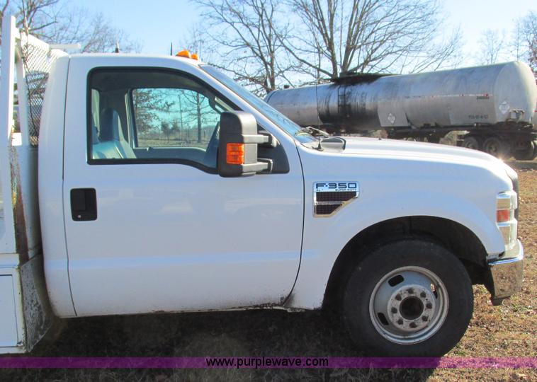image for item L5352 2008 Ford F350 Super Duty XL utility truck