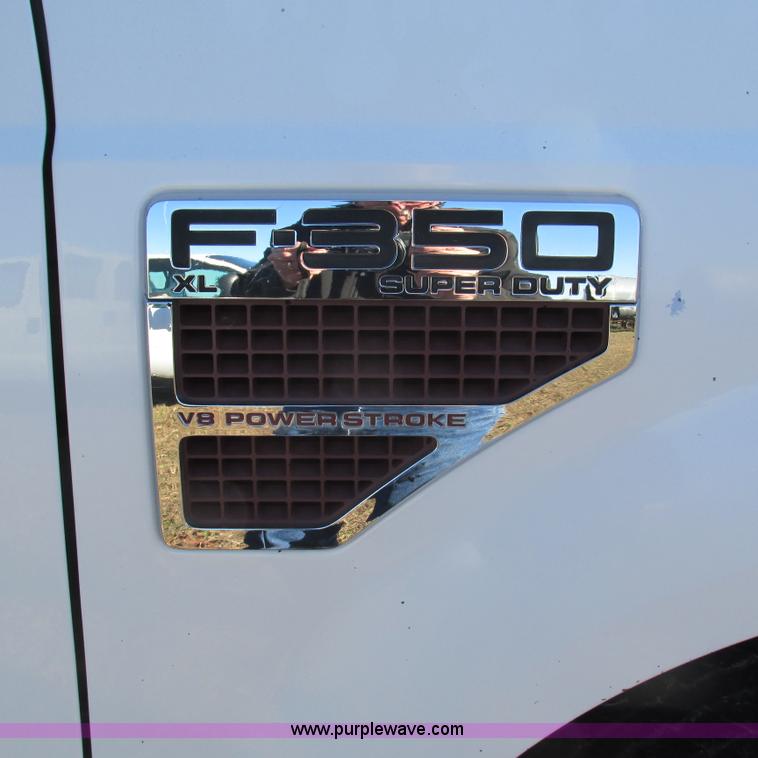 image for item L5352 2008 Ford F350 Super Duty XL utility truck