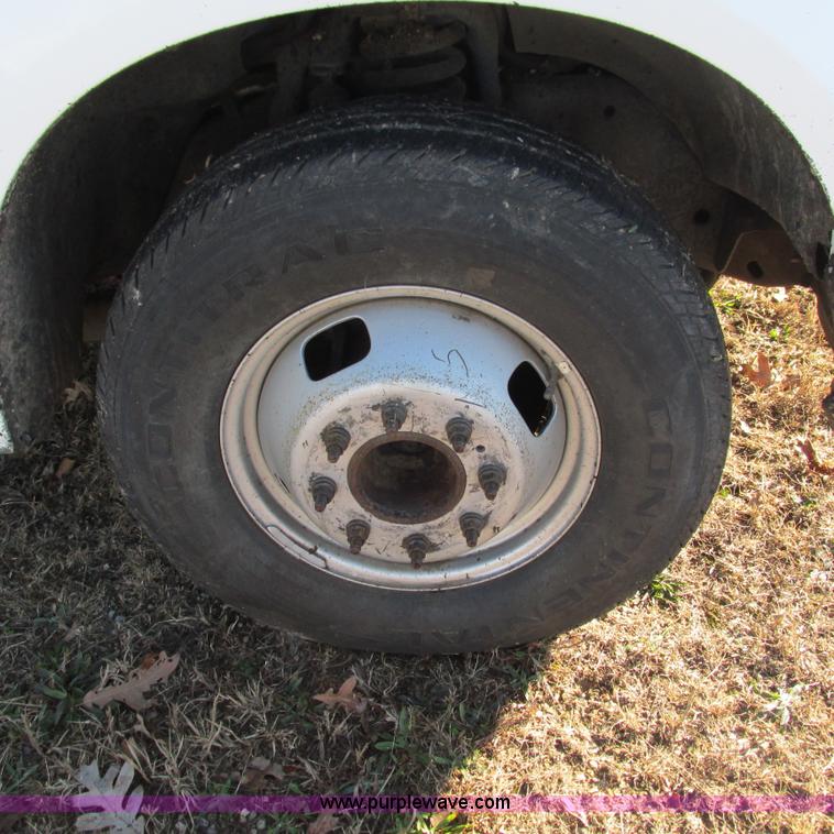 image for item L5352 2008 Ford F350 Super Duty XL utility truck