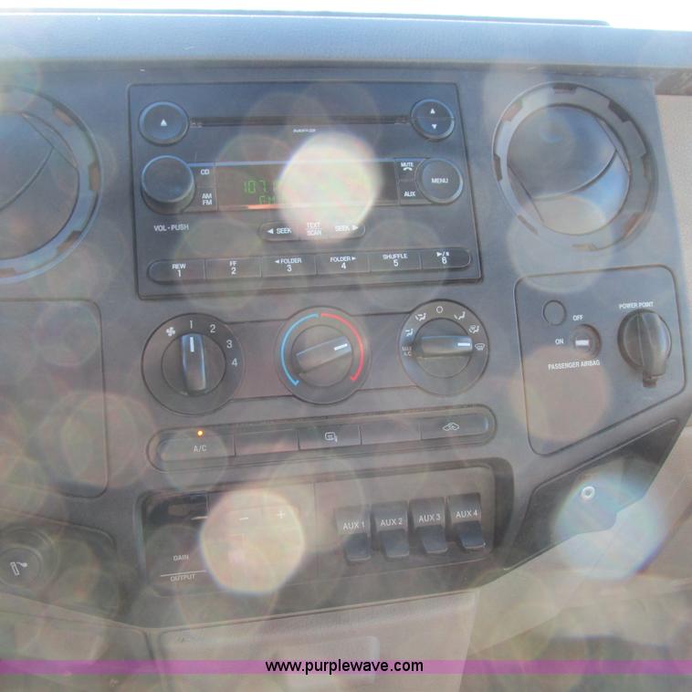 image for item L5352 2008 Ford F350 Super Duty XL utility truck