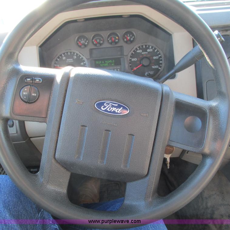 image for item L5352 2008 Ford F350 Super Duty XL utility truck