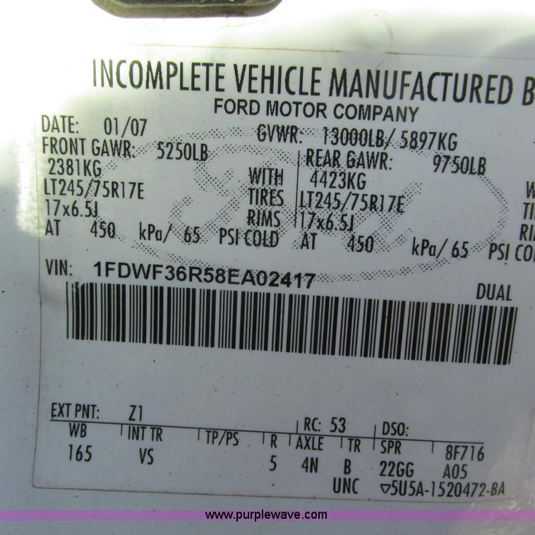 image for item L5352 2008 Ford F350 Super Duty XL utility truck