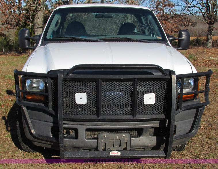 image for item L5353 2006 Ford F250 Super Duty XL SuperCab pickup truck