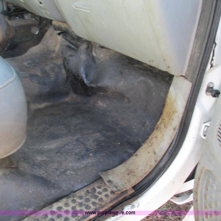 image for item L5353 2006 Ford F250 Super Duty XL SuperCab pickup truck