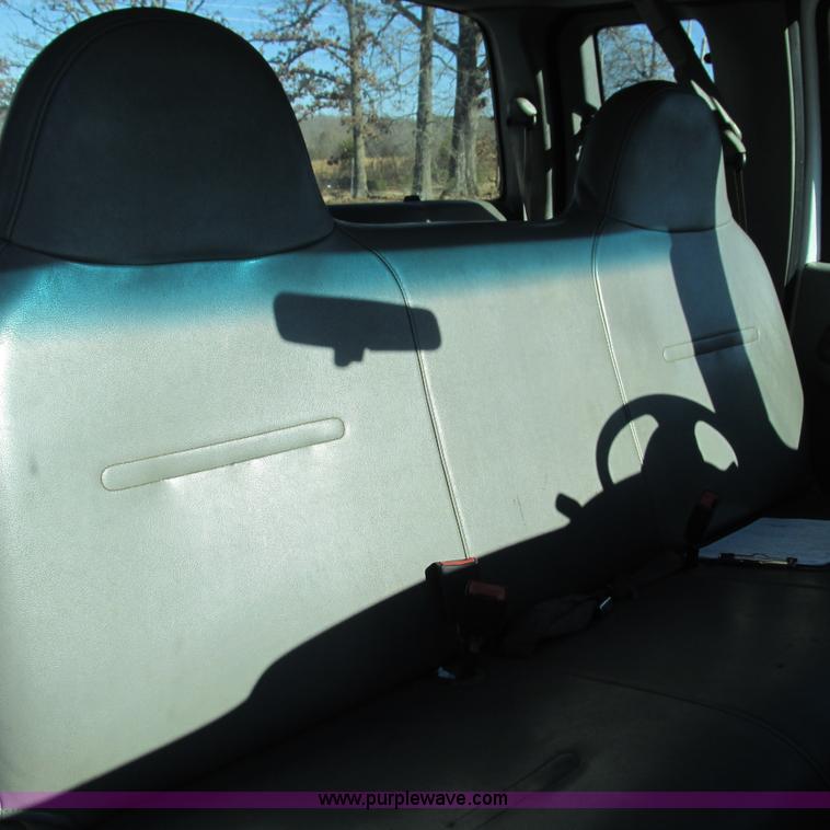 image for item L5353 2006 Ford F250 Super Duty XL SuperCab pickup truck