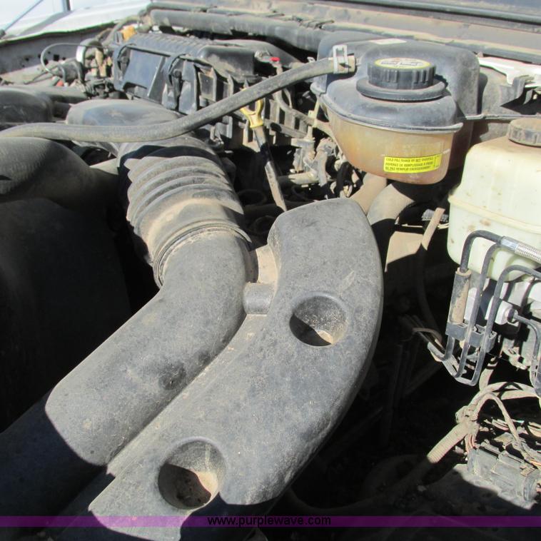 image for item L5353 2006 Ford F250 Super Duty XL SuperCab pickup truck