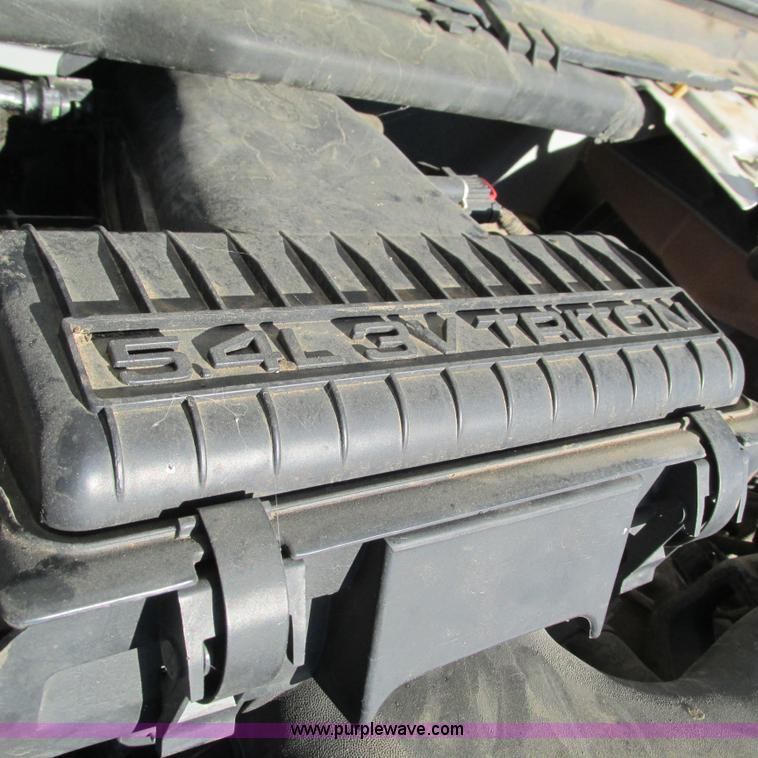 image for item L5353 2006 Ford F250 Super Duty XL SuperCab pickup truck