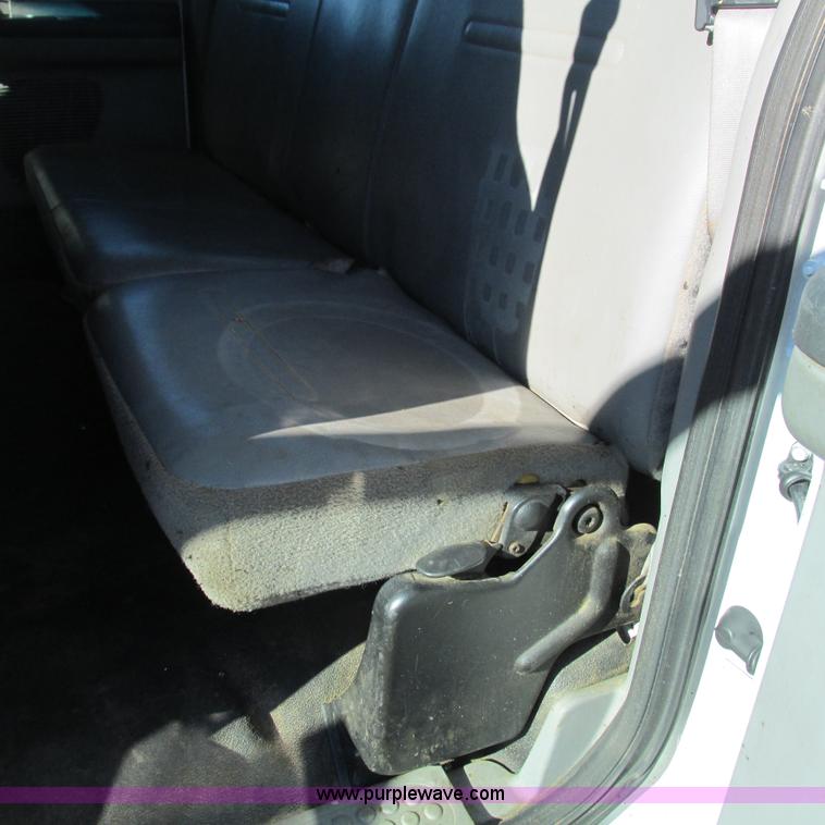 image for item L5353 2006 Ford F250 Super Duty XL SuperCab pickup truck