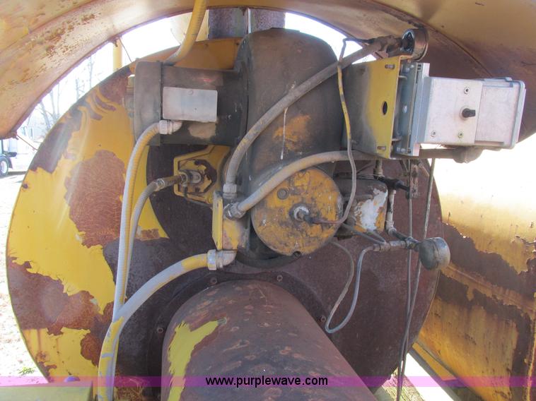 image for item L5355 1980 CEI 25H0H-TMS oil heater tank