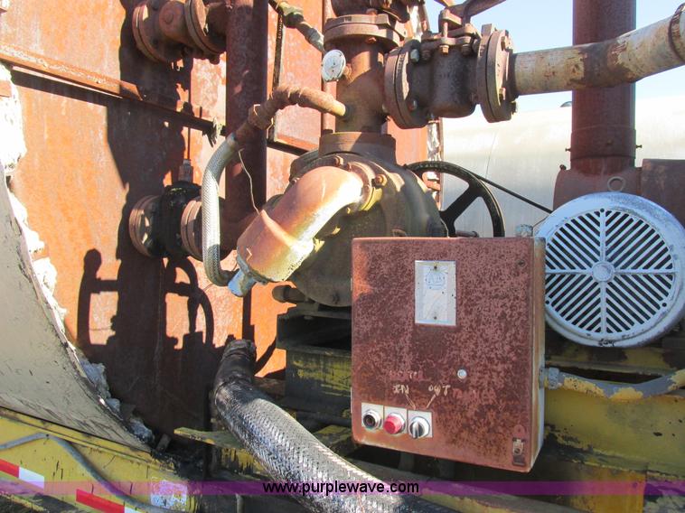 image for item L5355 1980 CEI 25H0H-TMS oil heater tank