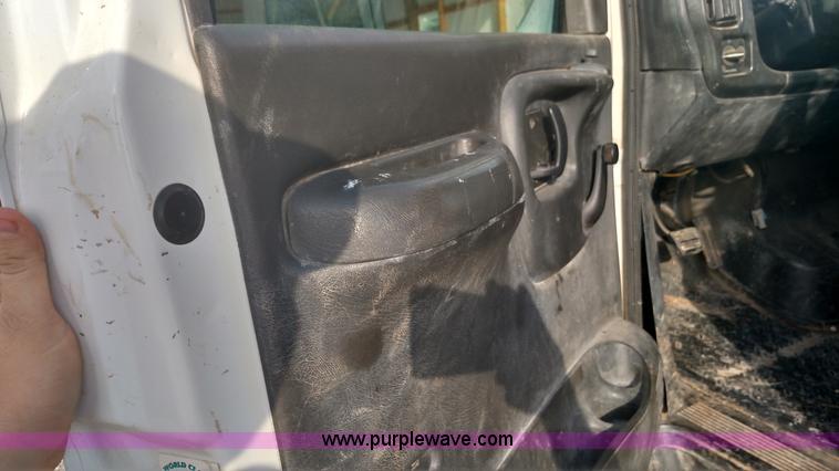 image for item L6056 2004 Chevrolet C4500 flatbed truck