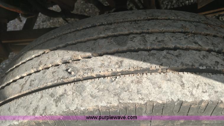 image for item L6056 2004 Chevrolet C4500 flatbed truck