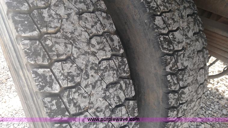 image for item L6056 2004 Chevrolet C4500 flatbed truck