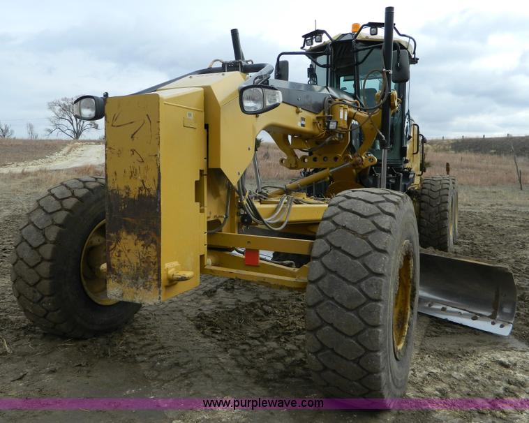 image for item L7286 2010 Caterpillar 160M motor grader