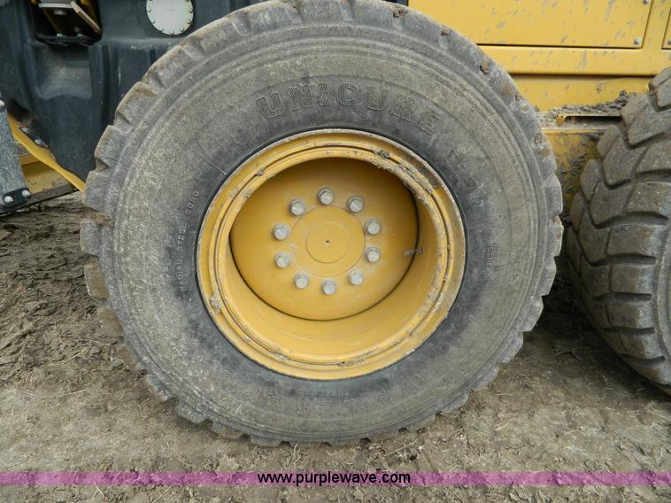 image for item L7286 2010 Caterpillar 160M motor grader