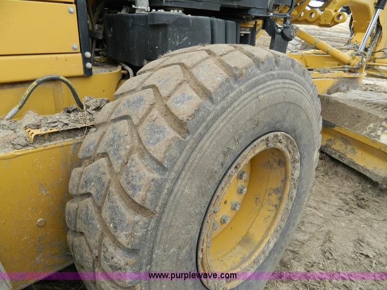image for item L7286 2010 Caterpillar 160M motor grader