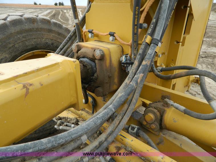 image for item L7286 2010 Caterpillar 160M motor grader