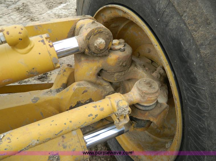 image for item L7286 2010 Caterpillar 160M motor grader