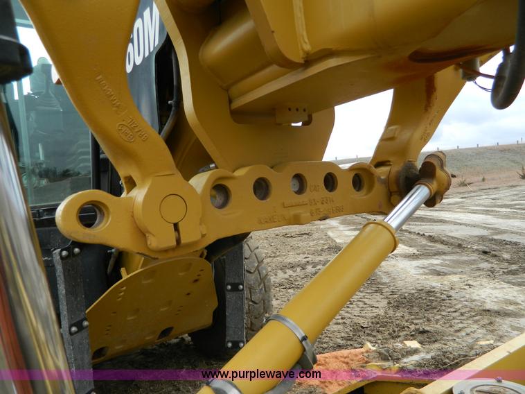 image for item L7286 2010 Caterpillar 160M motor grader