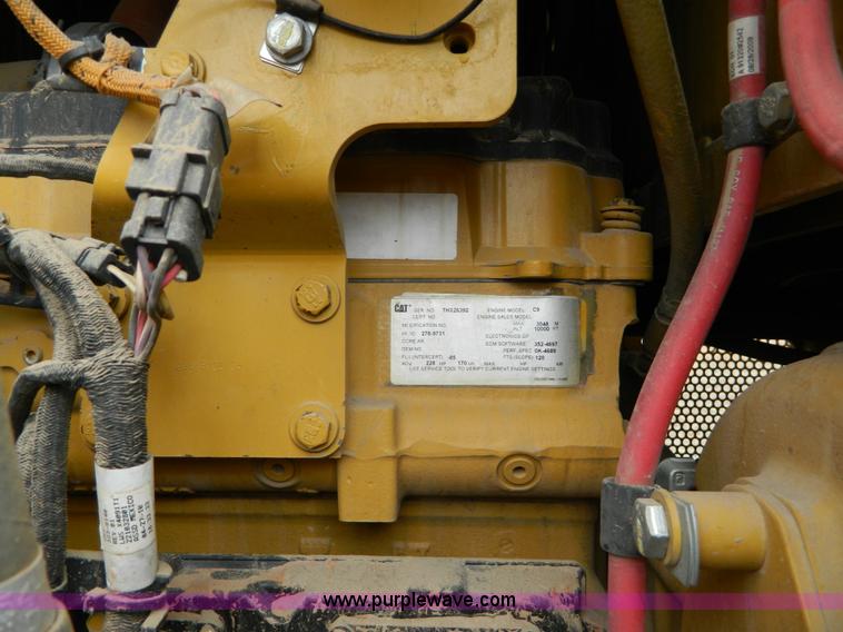 image for item L7286 2010 Caterpillar 160M motor grader