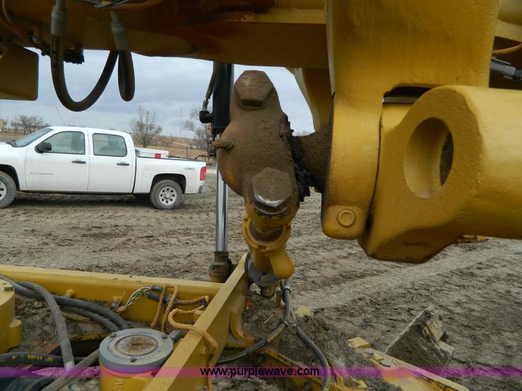 image for item L7286 2010 Caterpillar 160M motor grader