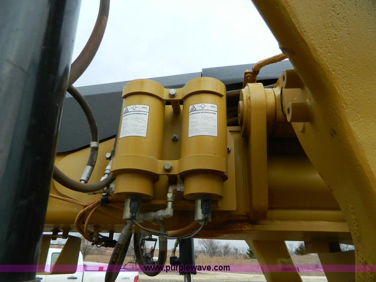 image for item L7286 2010 Caterpillar 160M motor grader