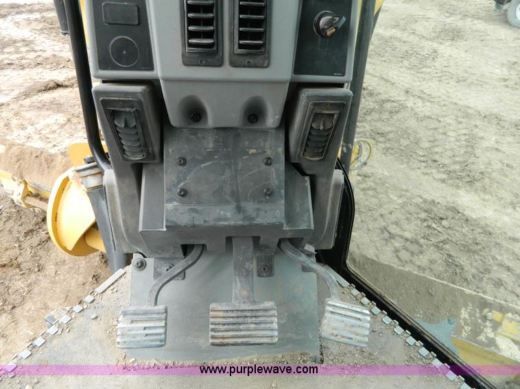 image for item L7286 2010 Caterpillar 160M motor grader